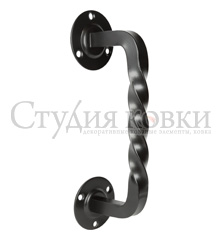 Кованый элемент: SK61.16 Ручка-скоба кручёный квадрат 140